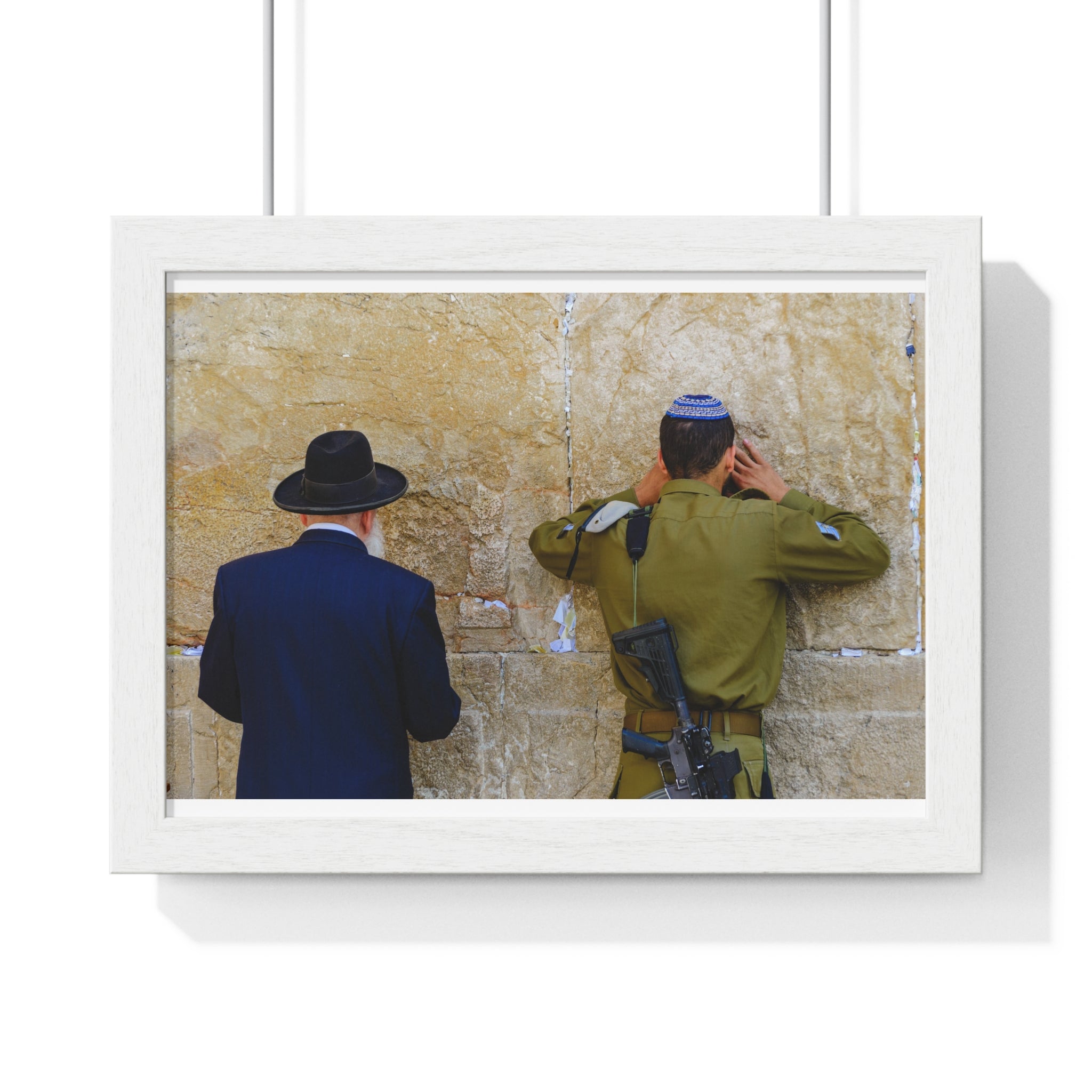 Rabbi and soldier praying at Western Wall (Kotel) in Jerusalem — Framed Horizontal Poster